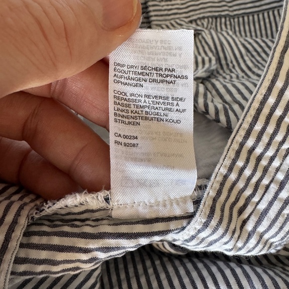 Saks Fifth Avenue‎ Women's 38 Striped Casual Walking Shorts Gray & White Preppy - Picture 9 of 15